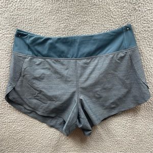 Athleta run with it shorts size medium Sequoia blue 3.5  inseam.